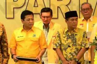 Mengejutkan, Ade Komarudin Mundur, Setya Novanto Terpilih Ketua Umum Golkar 2014-2019