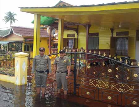 Rumah Bupati Rohil Jalan Madrasah Terendam Banjir