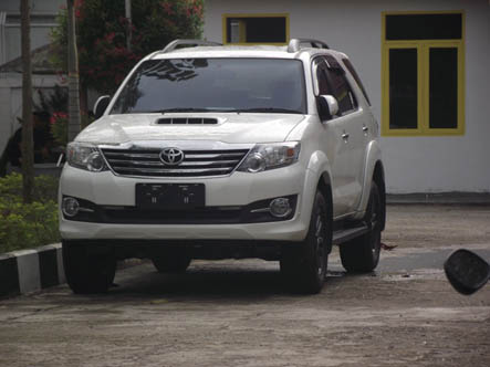 Kasus Mobil Dinas Fortuner DPRD Rohil di lImpahkan ke Kejati Riau