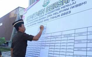Kajati Riau Pimpin Apel Pencanangan Pembangunan Zona Integritas Menuju WBBM