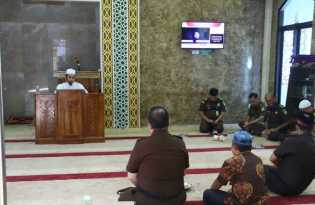 Pengajian Rutin Kejati Riau oleh Syaikh Maulana Husen Al Muqri Bin Ismail