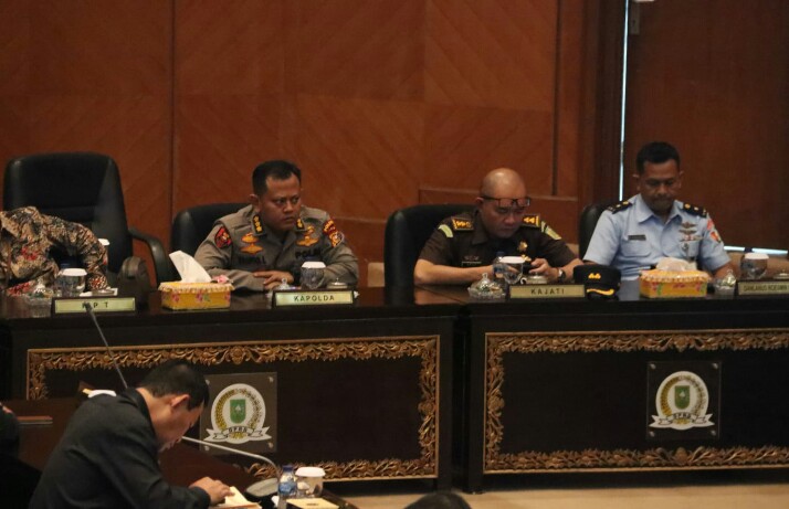 Koordinator Bidang Intelijen Kejati Riau Hadiri Rapat Paripurna DPRD Riau