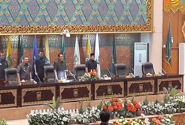Rapat Paripurna Pengumuman Pimpinan Dewan, Indra Gunawan Eet Resmi Ditunjuk Jadi Ketua DPRD Riau