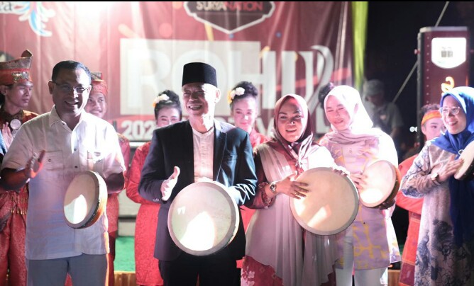 Bupati Buka Event Rohil Festival 2023