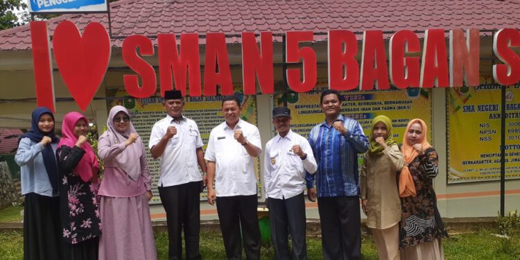 Selama 9 Tahun DLH Rohil Berhasil Bina 105 Sekolah Adiwiyata, Satu Adiwiyata Mandiri.