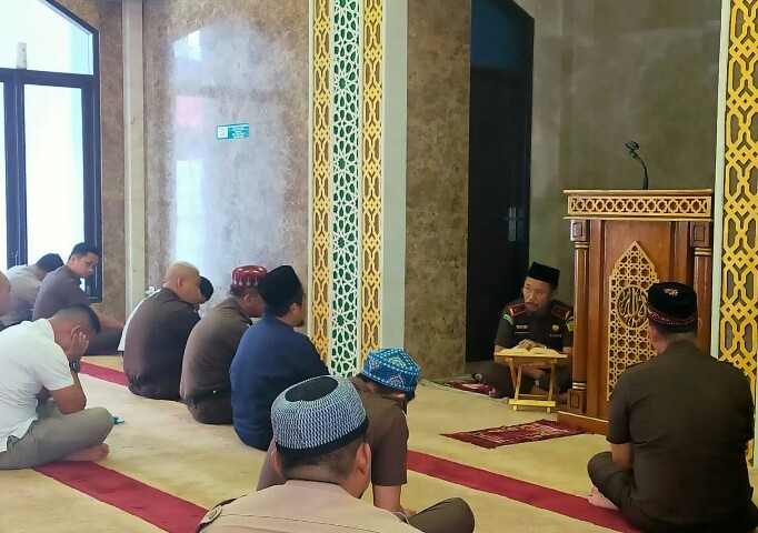 Kajati Riau Sampaikan Keutamaan Dzikir Menurut Al-Qur’an dan Hadits