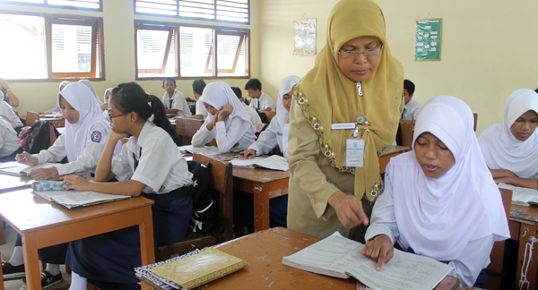 Terus Berjuang, Akhirnya 39 Guru Honorer Rohil Diangkat Menjadi PNS