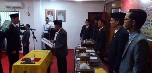 Erianda Saksikan Sumpah PAW Anggota DPRD Rohil