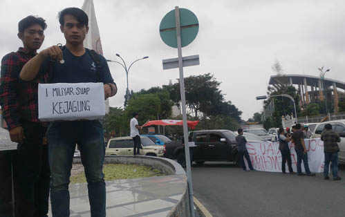 HMOK Kumpulkan Koin Suap untuk Kapolda, Kejati dan Kejagung