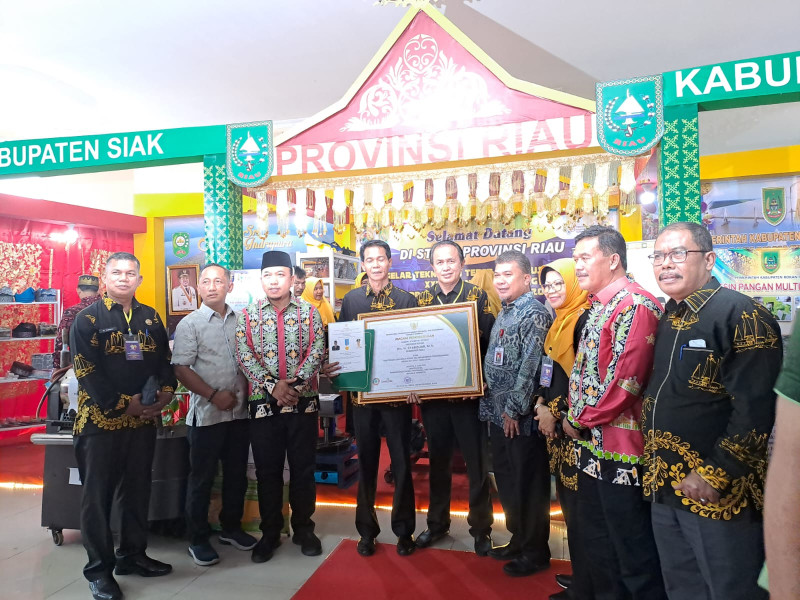 Pemkab Rohil Tampilkan Mesin pakan Multi Fungsi di TTG Nusantara Ke-XXlV