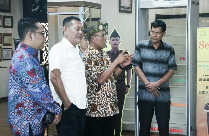 Tim Reformasi Birokrasi Kejaksaan RI Kunjungi Kejari Pekanbaru