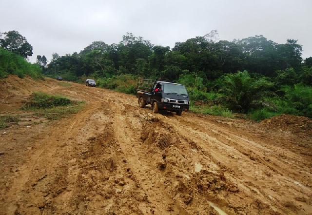 Dewan Gesa Lelang Jalan poros Pekaitan di Percepat