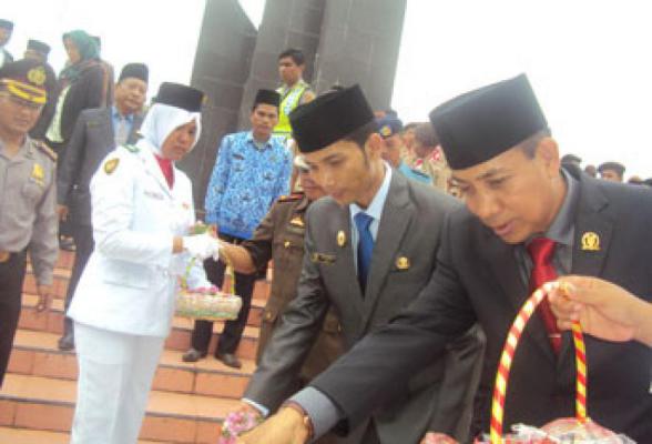 Wabup Erianda Pesan Semua Pihak Harus Bergerak Majukan Pendidikan di Rohil