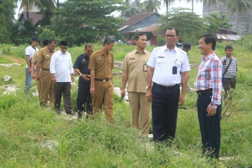 Bupati Suyatno Tinjau Pembangunan Water Park dan Plaza