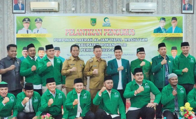 Bupati Rohil Hadiri Pelantikan Pengurus Al Washliyah