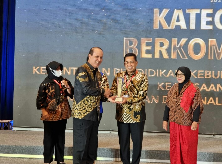 Konsisten Memberikan Kontribusi Dalam Pelaksanaan RAN PE, Kejagung Terima Penghargaan