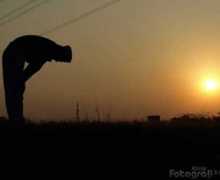 Wajib Baca, Ini Hukum Shalat Subuh Walaupun Kesiangan ?