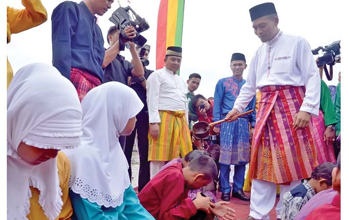 Petang Balimau Pekanbaru Sebagai Event Wisata Budaya dan Religi Bernilai Ekonomis